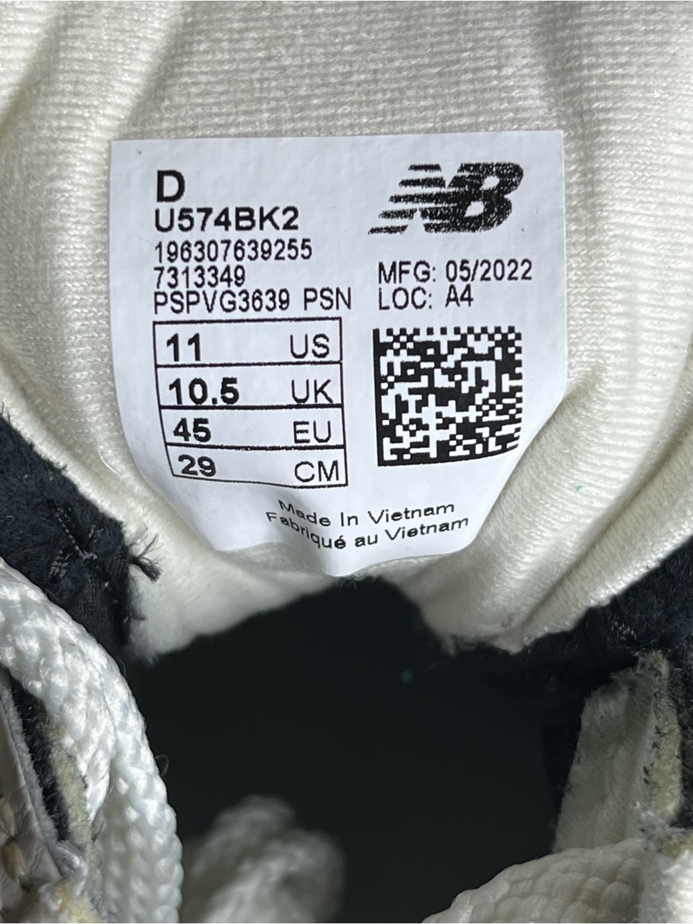 Men’s New Balance 574 Classic Black & White Running Sneakers - US M11 - Picture 9 of 15